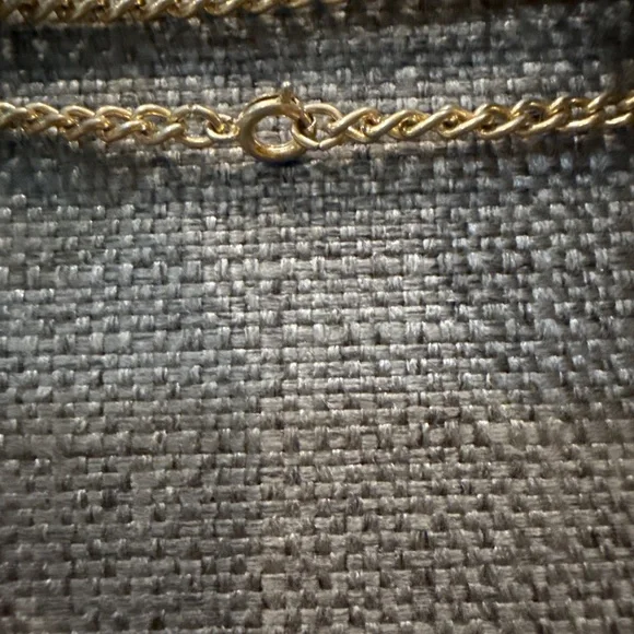 Avon Floralpoint locket - Picture 8 of 11